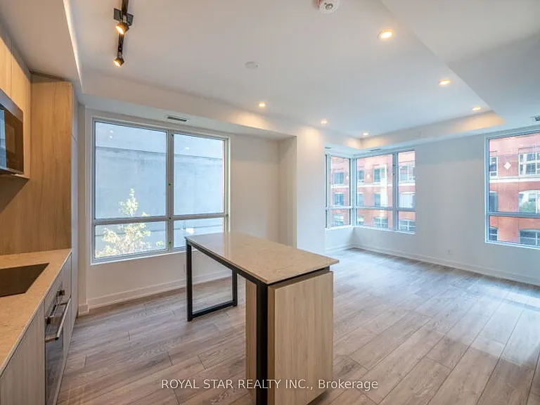 108 Peter St #518 — Photo 6