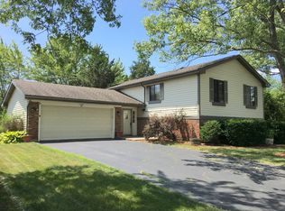1785 Nautilus Ln, Hanover Park, IL 60133