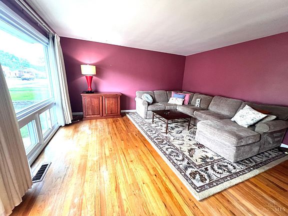 4th image of 3332 Greenway Ave