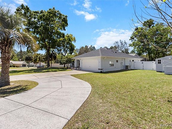 3rd image of 9976 N Chelic Dr