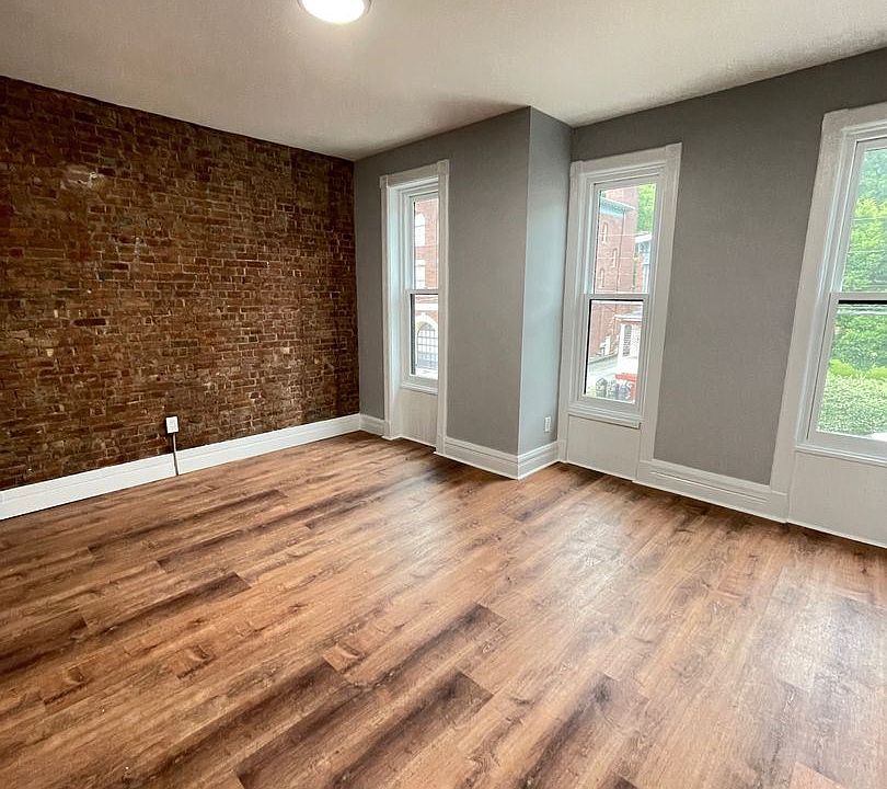 1st image of 186 Dubois St Unit 2