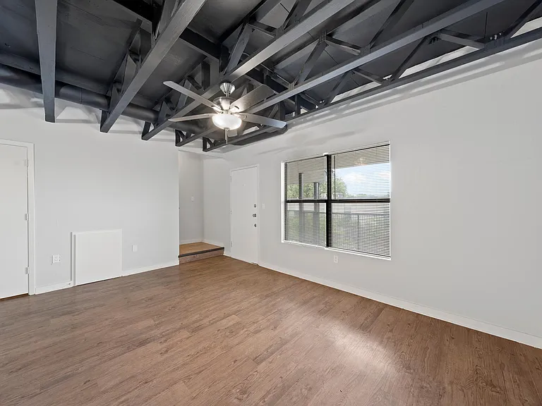 510 Daughtrey Ave #A205 — Photo 5