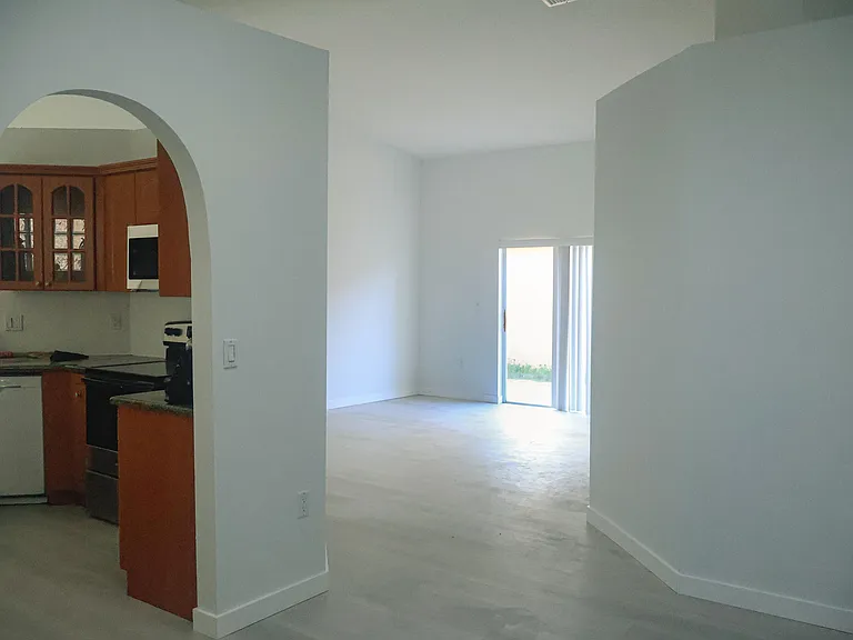14750 SW 156th Ave — Photo 11