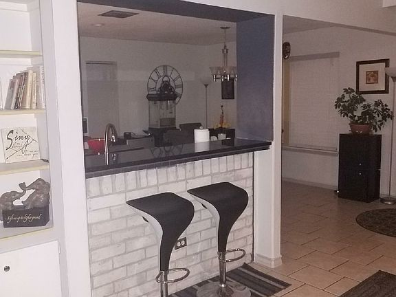 2nd image of 2241 Ivy Dr