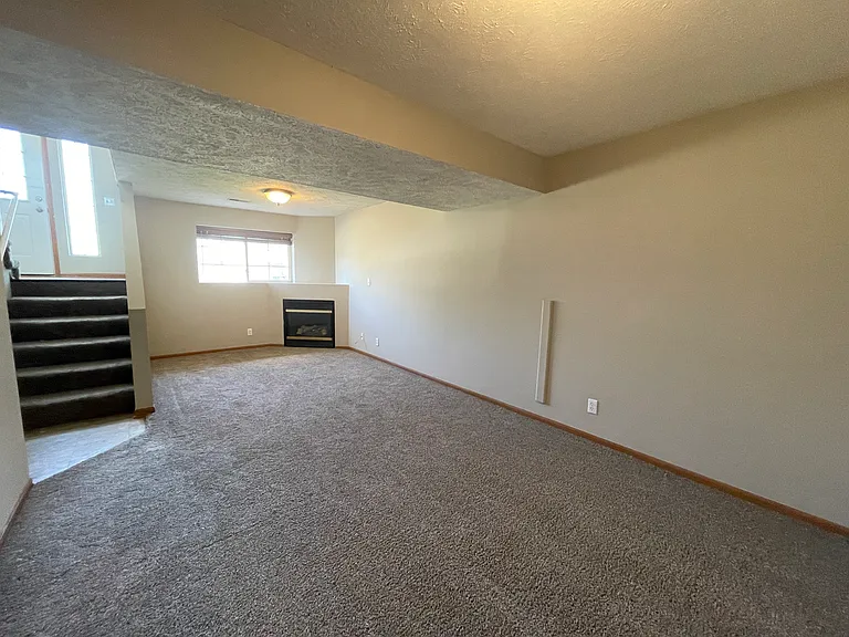 8013 Newport Ave — Photo 13