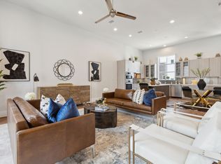 381 E Greenbriar Ln #705, Dallas, TX 75203