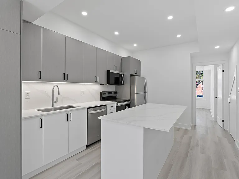 587 Oakwood Ave — Photo 47