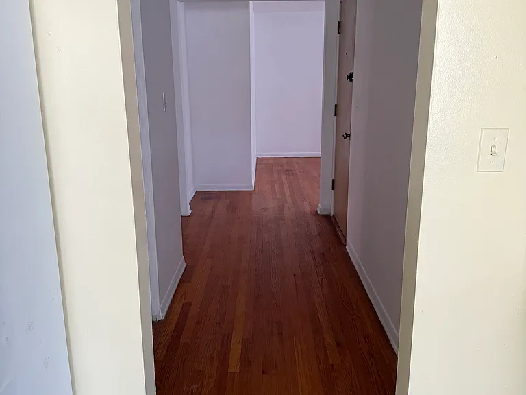 2626 W Greenleaf Ave #2-A — Photo 3