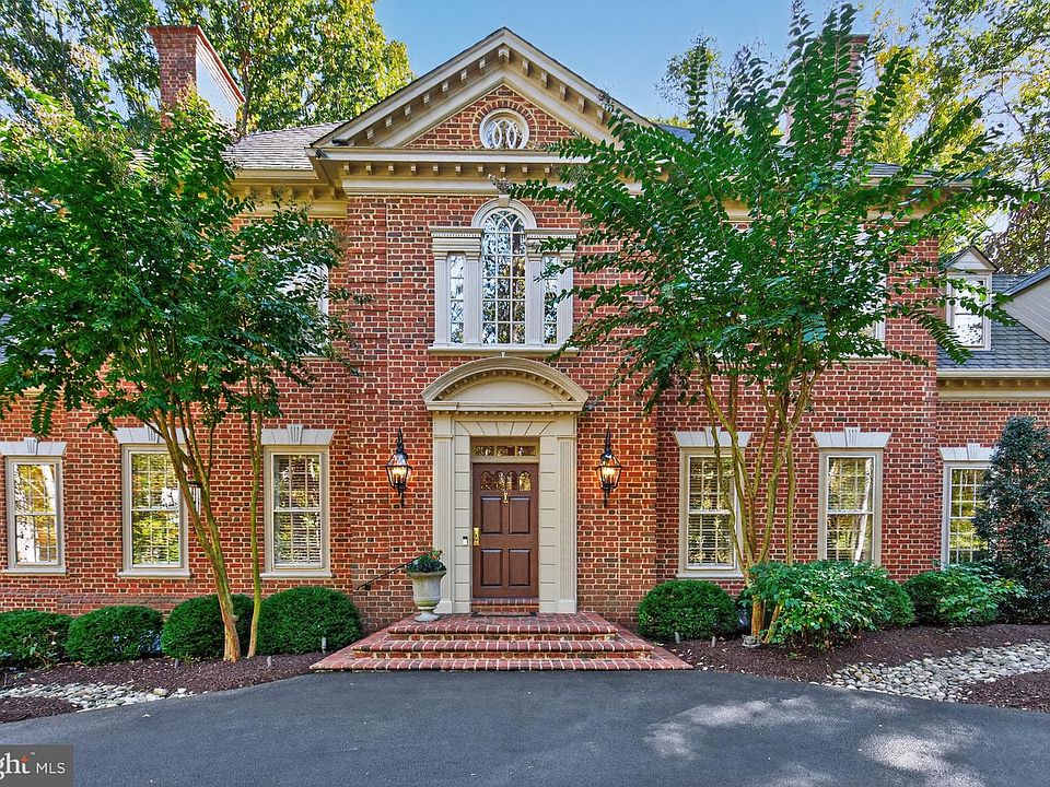 1st image of 921 Towlston Rd