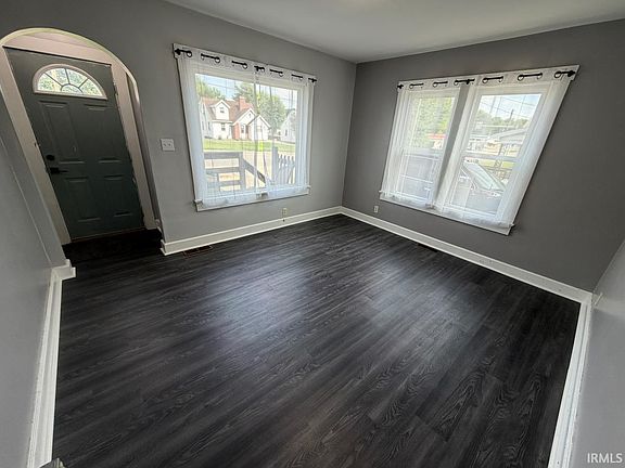 3rd image of 214 S Main St