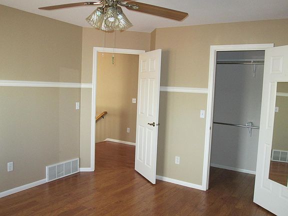 5th image of 341 W Daffodil Dr