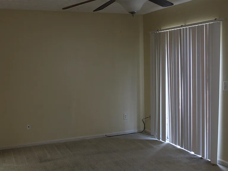 672 Georgetown Ct #1 — Photo 2