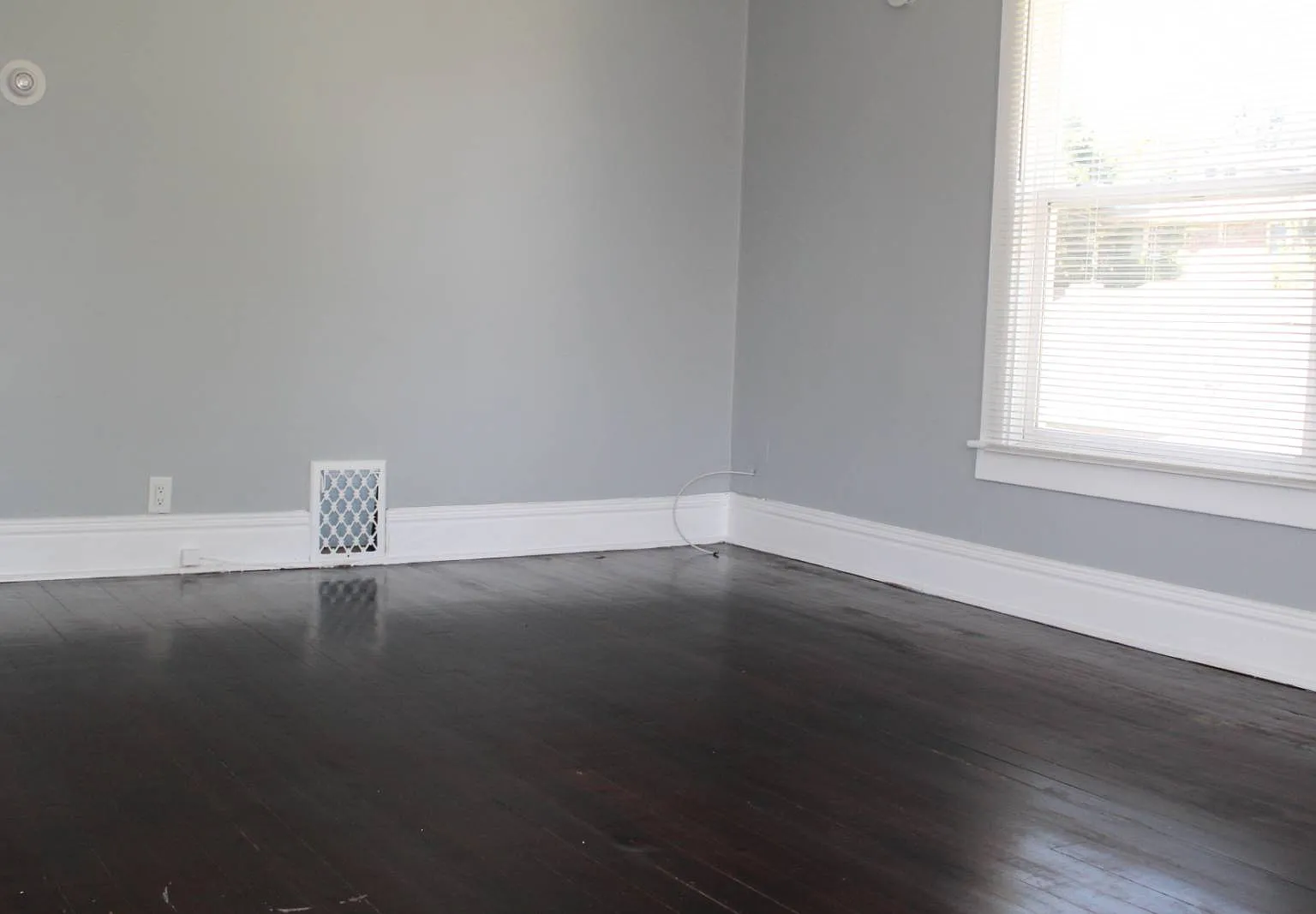 1 bed, 1.0 bath, $700 — Photo 3