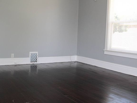 3rd image of 621 Gooding St #3