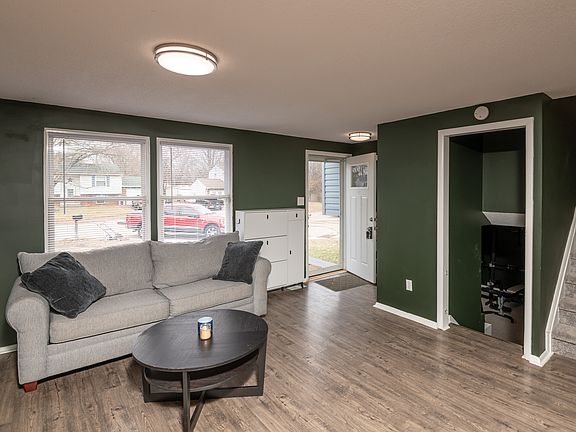 5th image of 8815 Coronado Ct