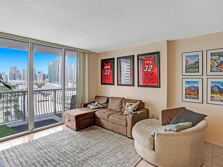 1750 N Bayshore Dr #2206 — Photo 6