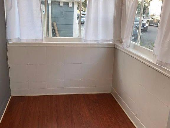 4th image of 529 Hill St