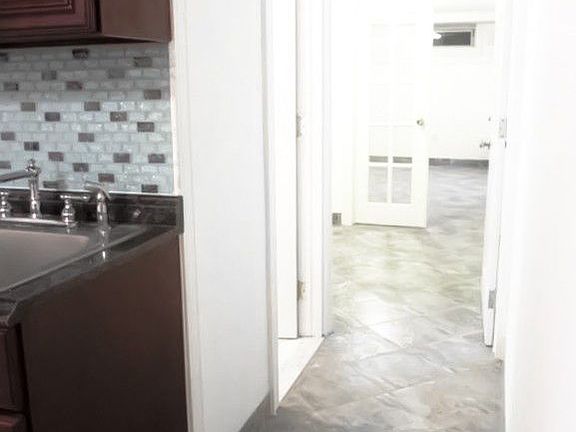 5th image of 1637 8th Ave #1T