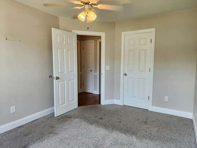 381 Rosemount Dr — Photo 18