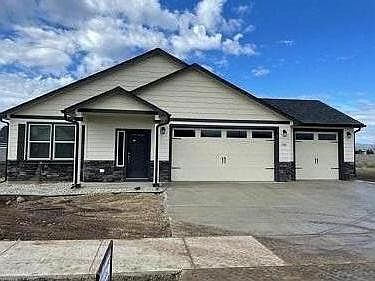 3945 N. May Ella Loop