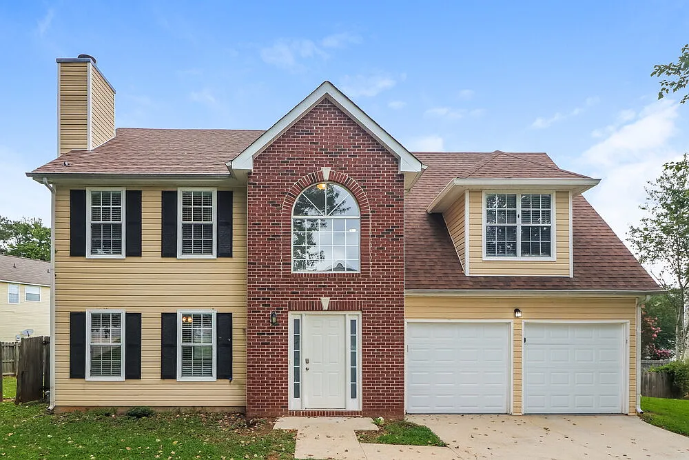 3 bed, 2.5 bath, 2149 sqft, $2,145 — Photo 1