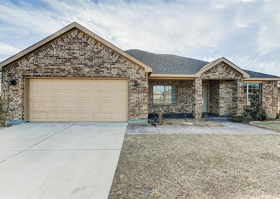 1st image of 349 Valley Dr