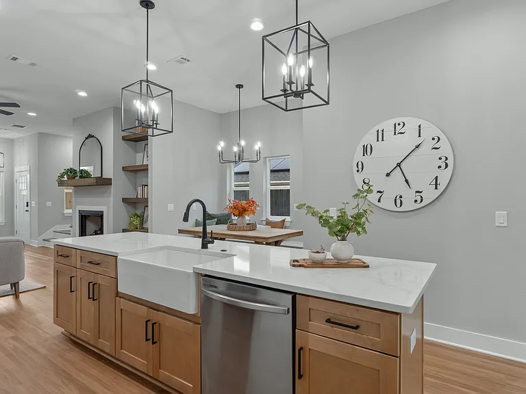 706 N F St #B — Photo 10