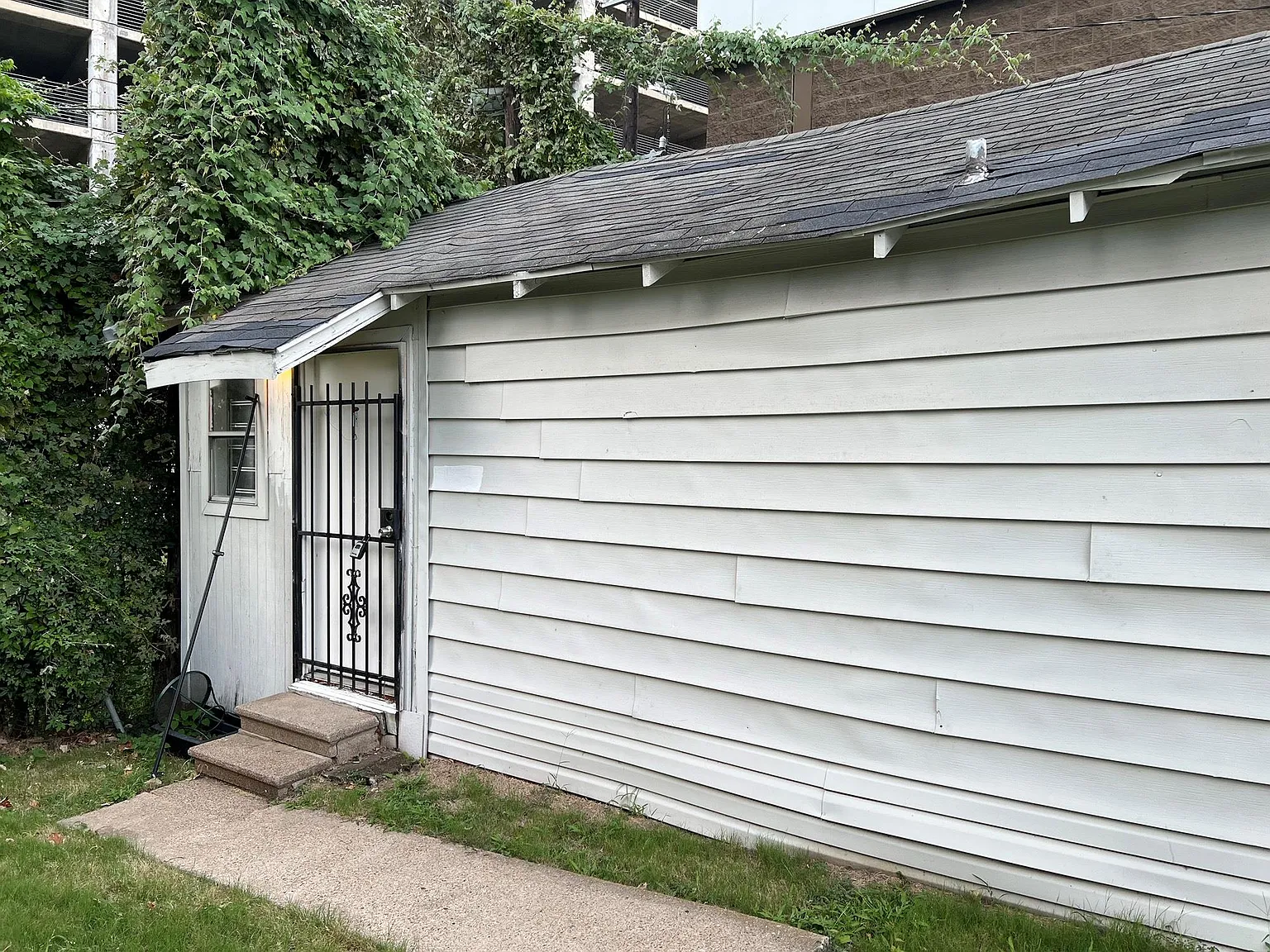 1 bed, 1.0 bath, 300 sqft, $800 — Photo 4