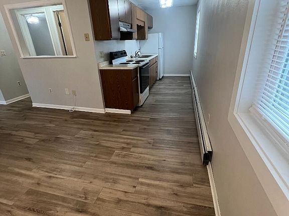 5th image of 10729 Main St Unit 2