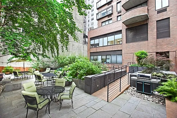 Sold by Kleier Residential | media 24