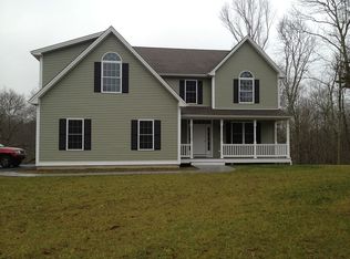 7 Young Ct, Preston, CT 06365