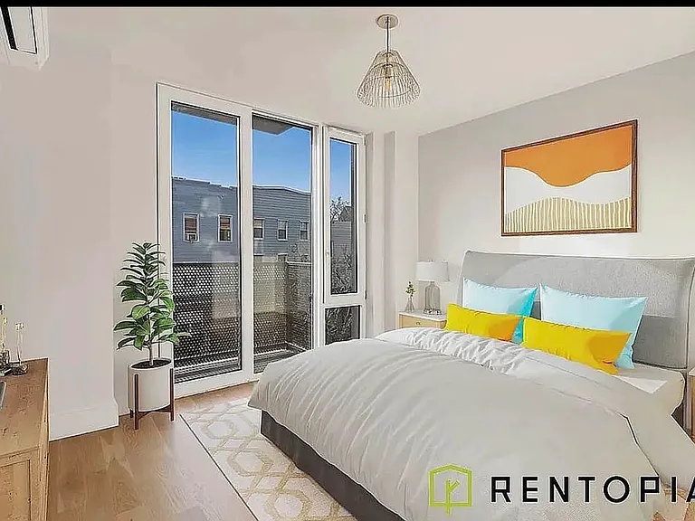 415 Manhattan Ave #204A — Photo 4