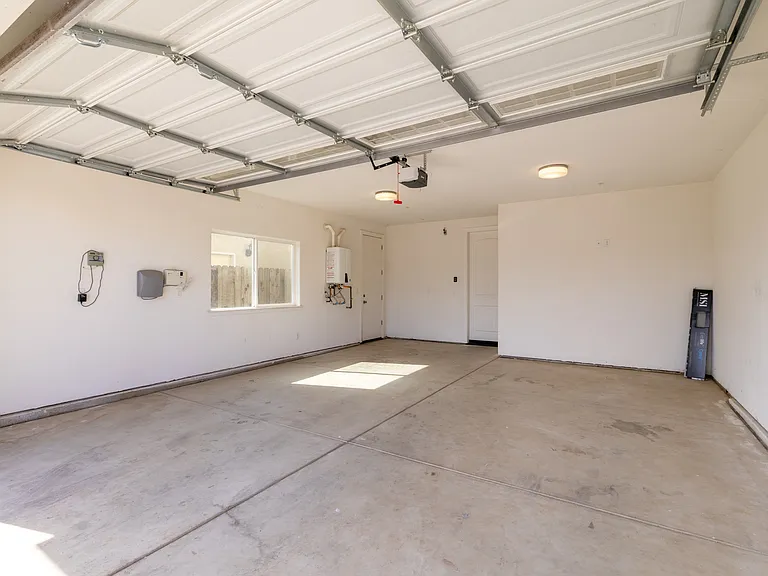 1375 Poppy Ridge Ct — Photo 34