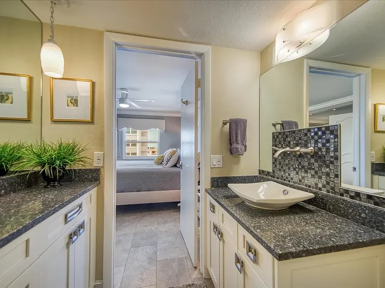 17400 Gulf Blvd #J9 — Photo 39