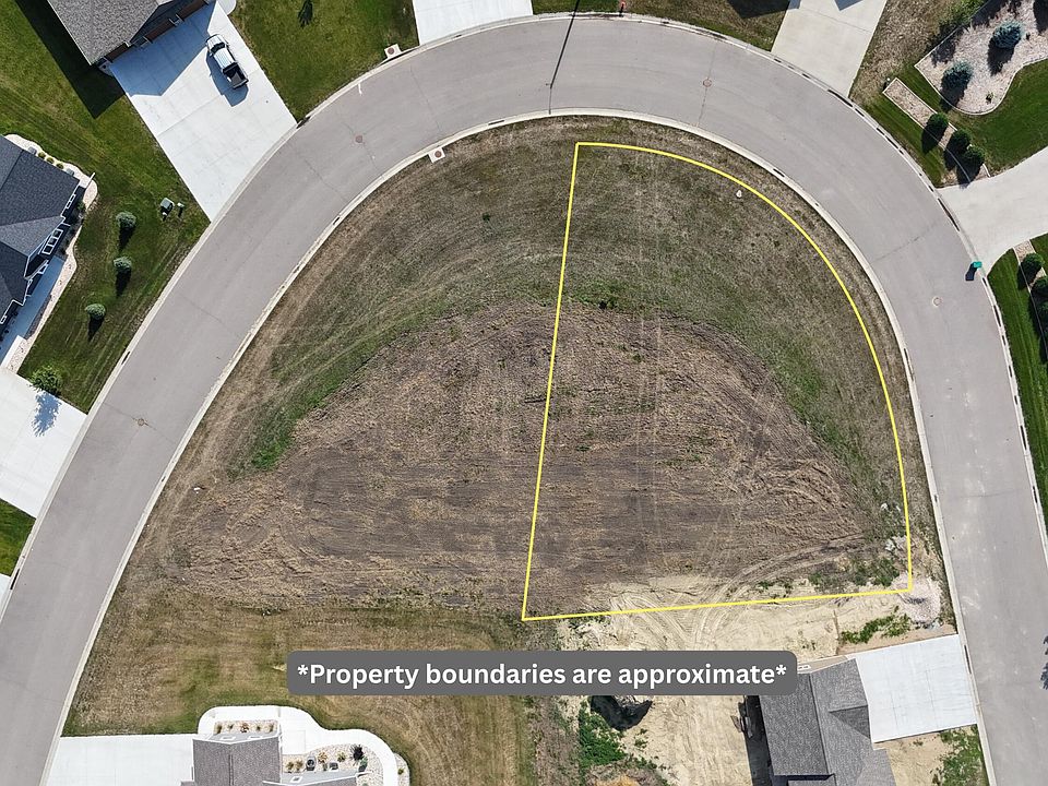 1st image of 708 Valley View Cir