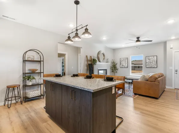 740 E Vivian Street, 740 E Vivian St #6cc63cd53, Bolivar, MO 65613