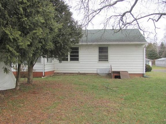 5th image of 6 Leslie Ave