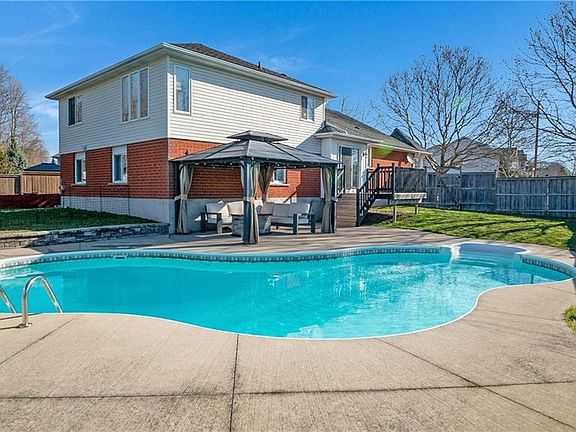 3rd image of 158 McMeeken Dr
