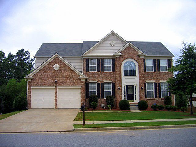 Brick Front on Cul-de-Sac Lot