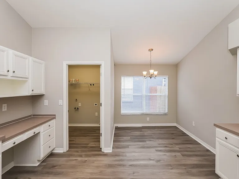 6814 Monarch Park Dr — Photo 5