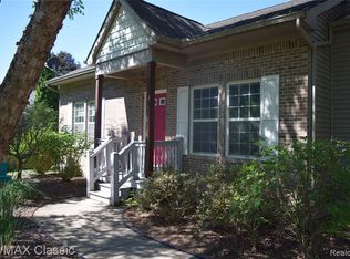 2772 Greg Ave, Brighton, MI