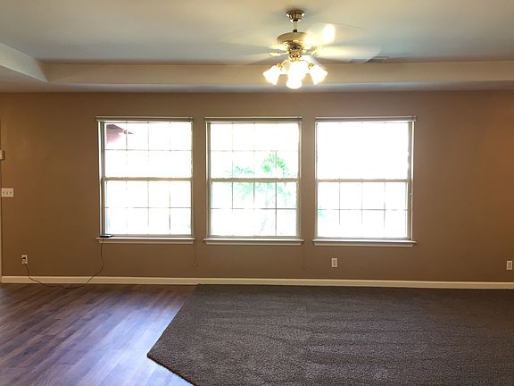 4th image of 1114 N Noyes Ct