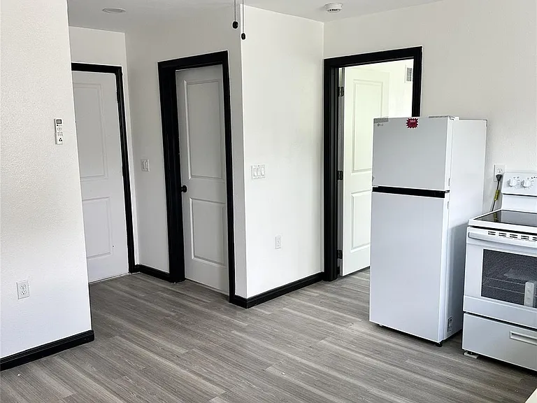6812 Avenue Q #C — Photo 4