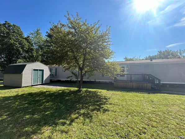 3611 E Malcolm St, Bay City, MI 48706