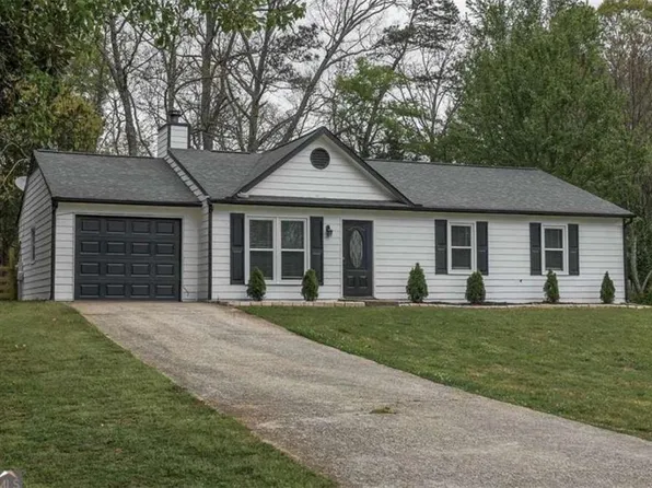 356 Meadow Trace Dr, Auburn, GA 30011