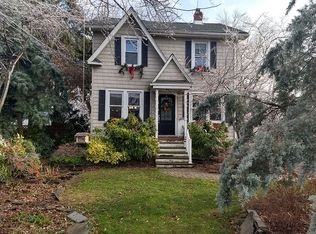 11 House Rd, Morristown, NJ 07960