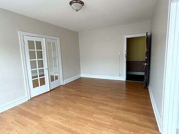 3rd image of 1333 W Birchwood Ave #408