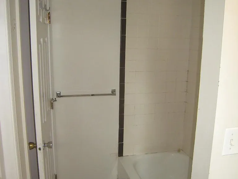 57 Charter St #4D — Photo 7