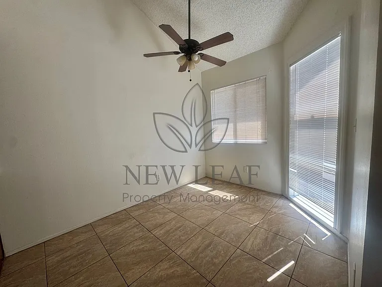 2361 Maryhelen St #102 — Photo 6