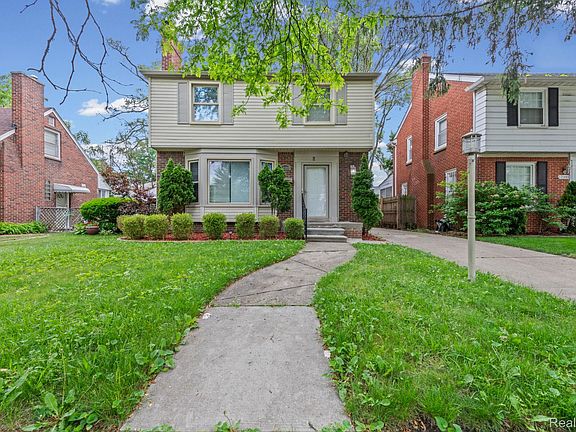 3rd image of 17400 Huntington Rd